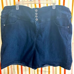 Torrid Jean short size 24